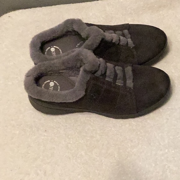 Bzees Gray Goldie Washable Slip-on Mules - Picture 7 of 16